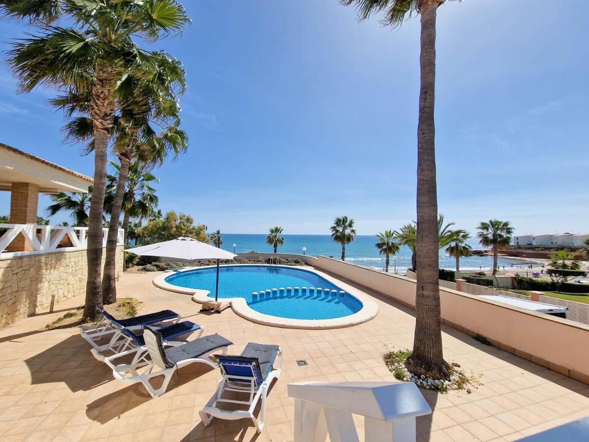 Frontline Beach Villa Playa Flamenca Orihuela Dış mekan fotoğraf